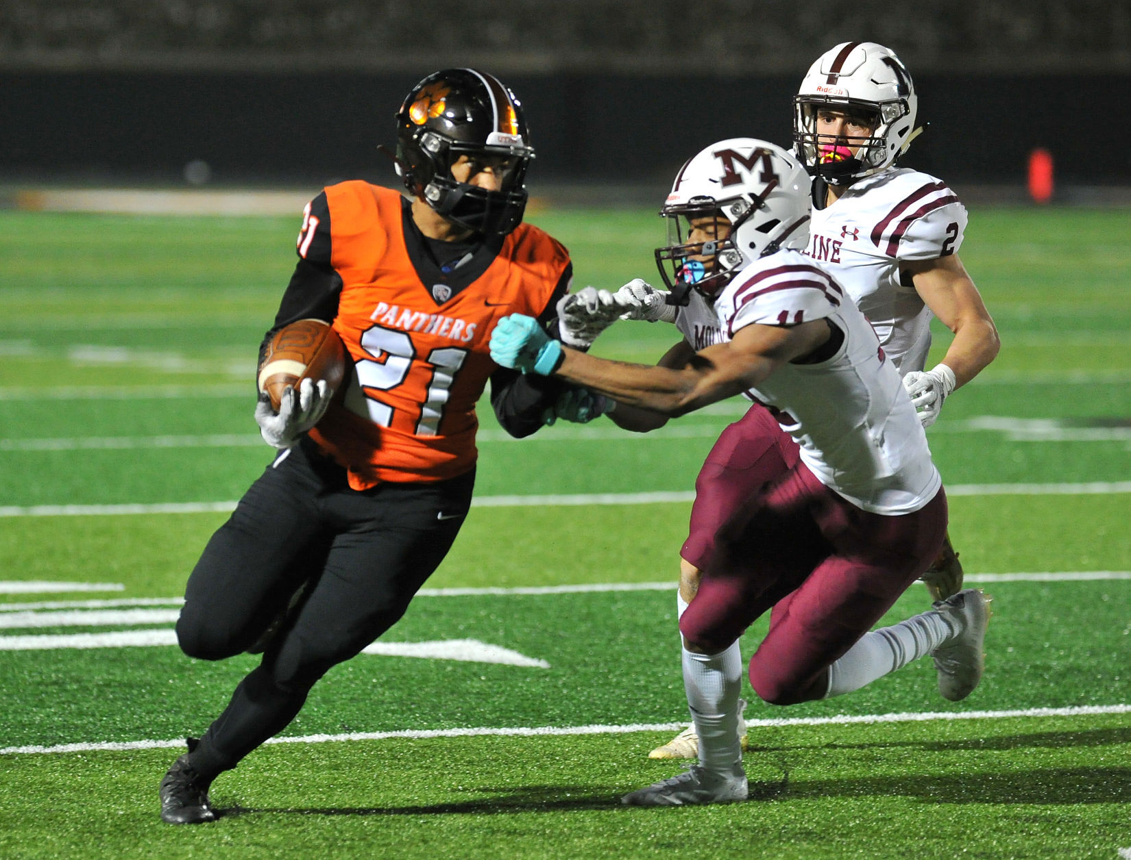 040221-qc-spt-moline-ut fball-121